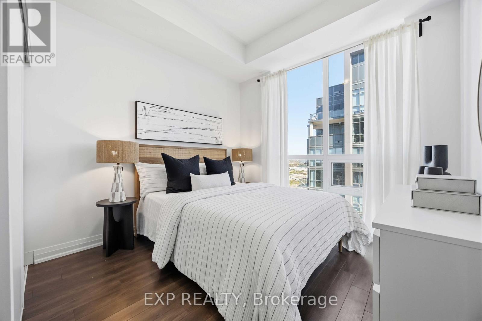 2710 - 20 Meadowglen Place, Toronto, Ontario  M1G 0A9 - Photo 5 - E13121802