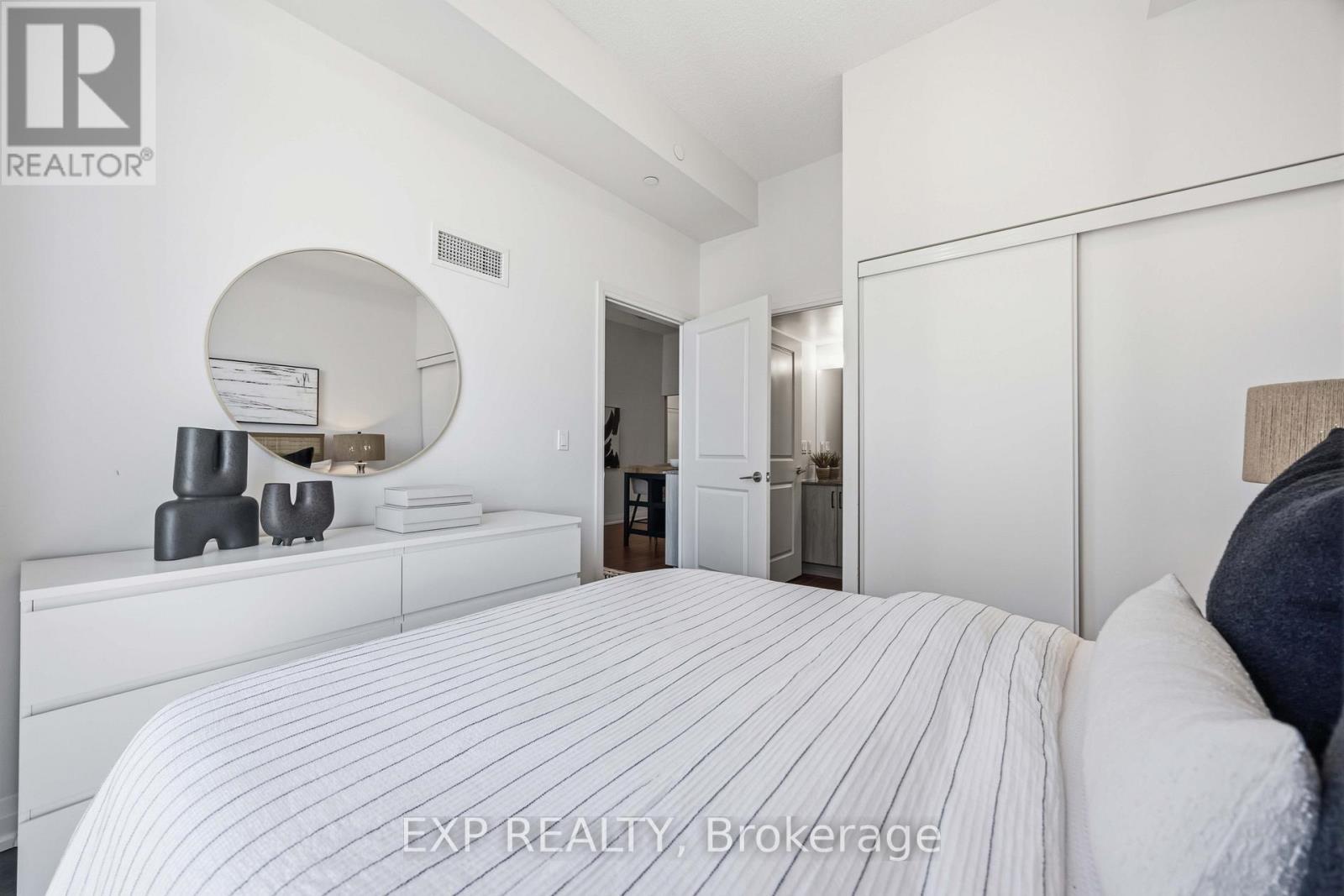 2710 - 20 Meadowglen Place, Toronto, Ontario  M1G 0A9 - Photo 6 - E13121802