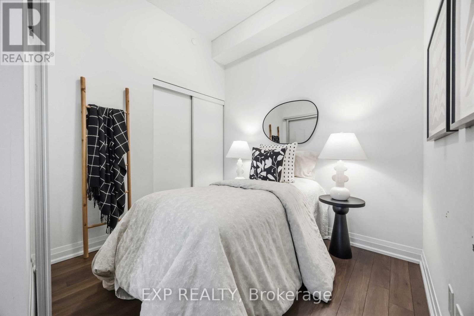 2710 - 20 Meadowglen Place, Toronto, Ontario  M1G 0A9 - Photo 8 - E13121802