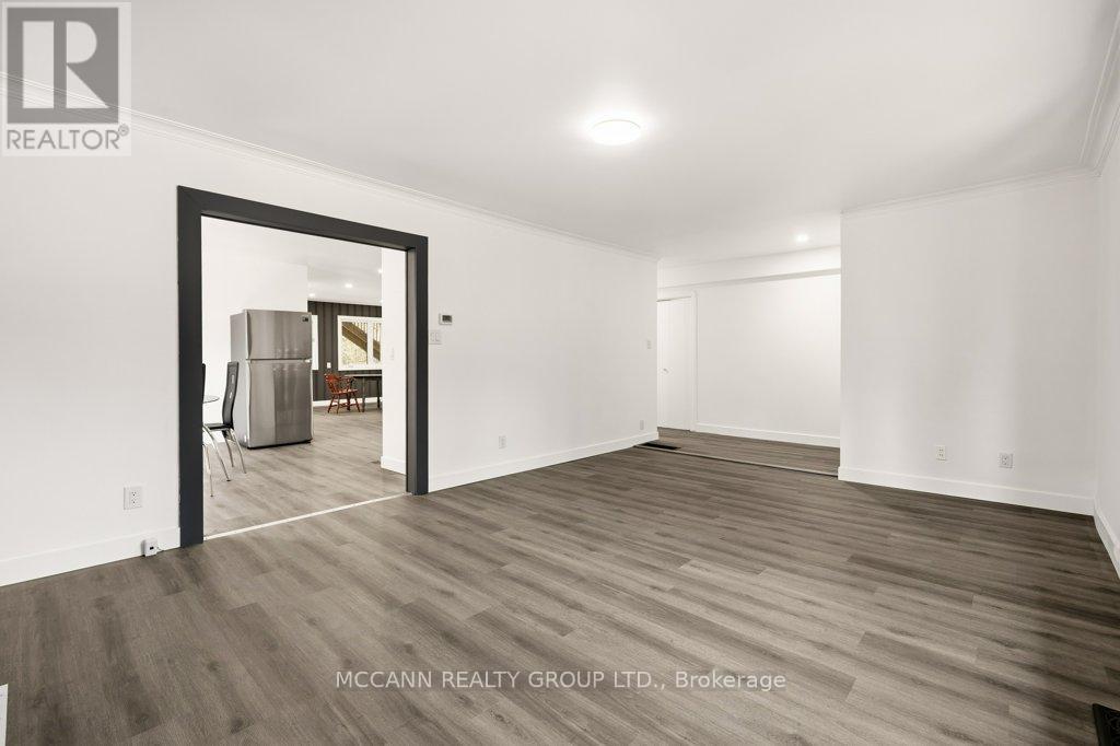 124 Scarboro Crescent, Toronto, Ontario  M1M 2J4 - Photo 7 - E13121924