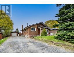 500 LARRY AVENUE, Oshawa, Ontario