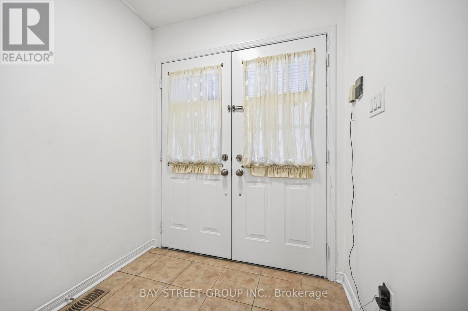 127 Guinevere Road, Markham, Ontario  L3S 4V1 - Photo 6 - N13121668
