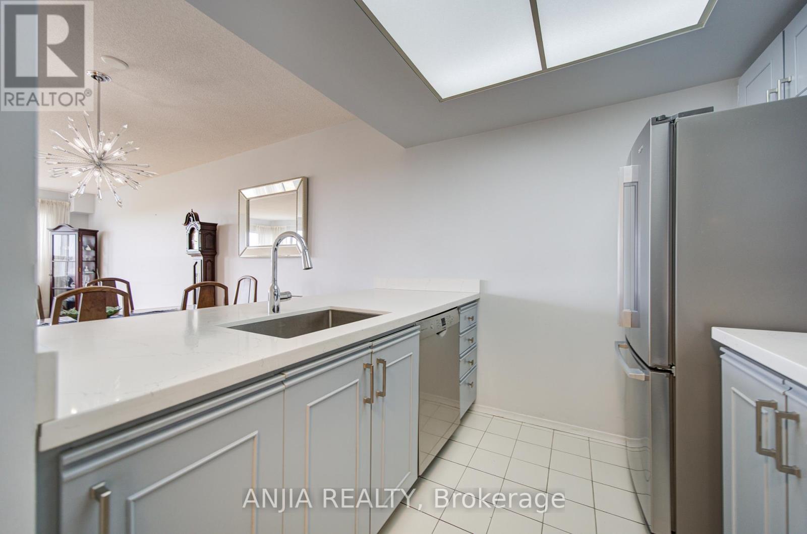 908 - 2 Raymerville Drive, Markham (Raymerville), Ontario  L3P 7N7 - Photo 7 - N13121854