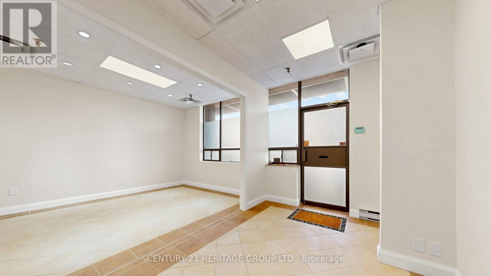 4 - 90 Esna Park Drive, Markham (Milliken Mills West), Ontario  L3R 2R7 - Photo 4 - N13121922