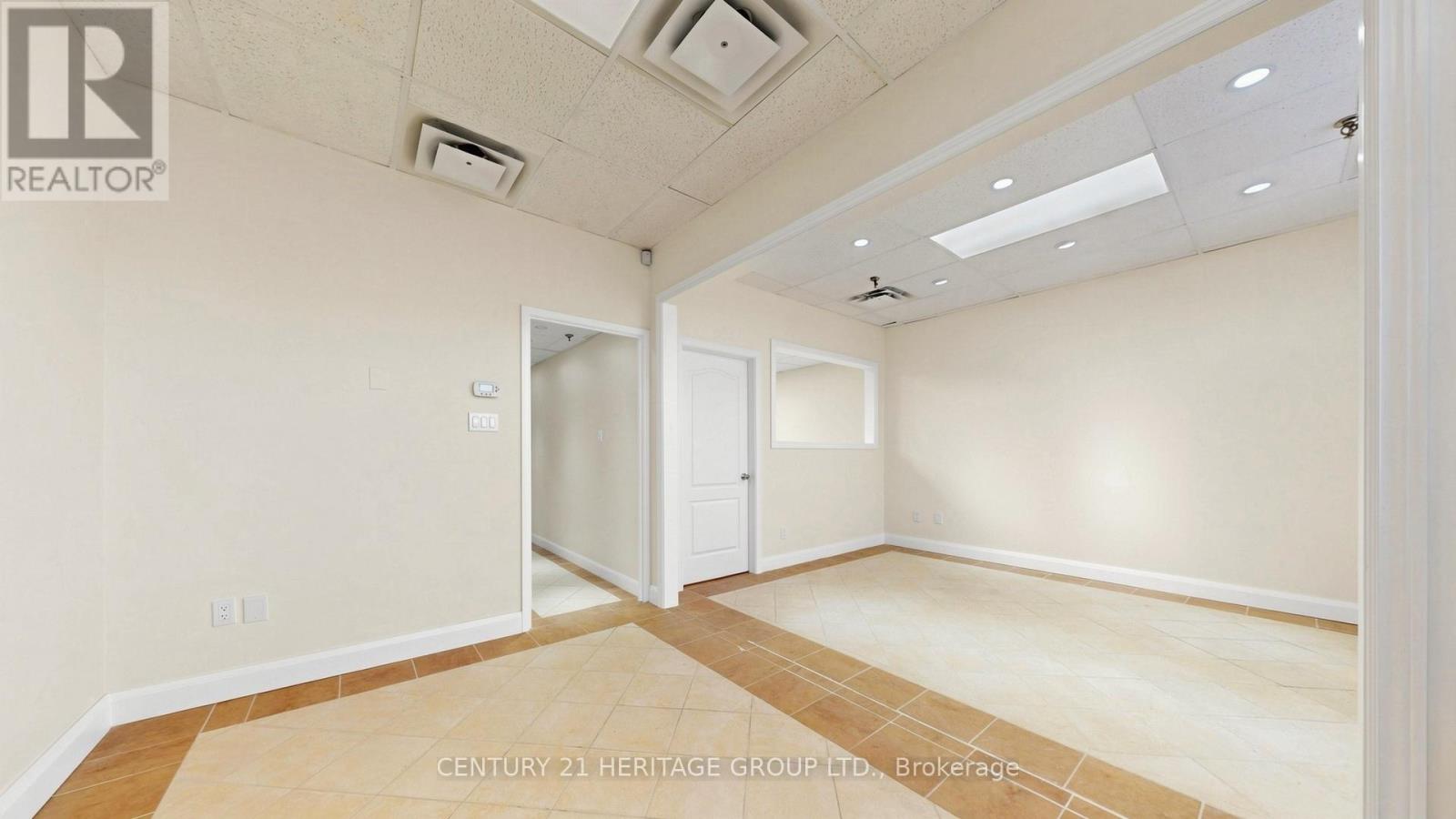 4 - 90 Esna Park Drive, Markham (Milliken Mills West), Ontario  L3R 2R7 - Photo 5 - N13121922