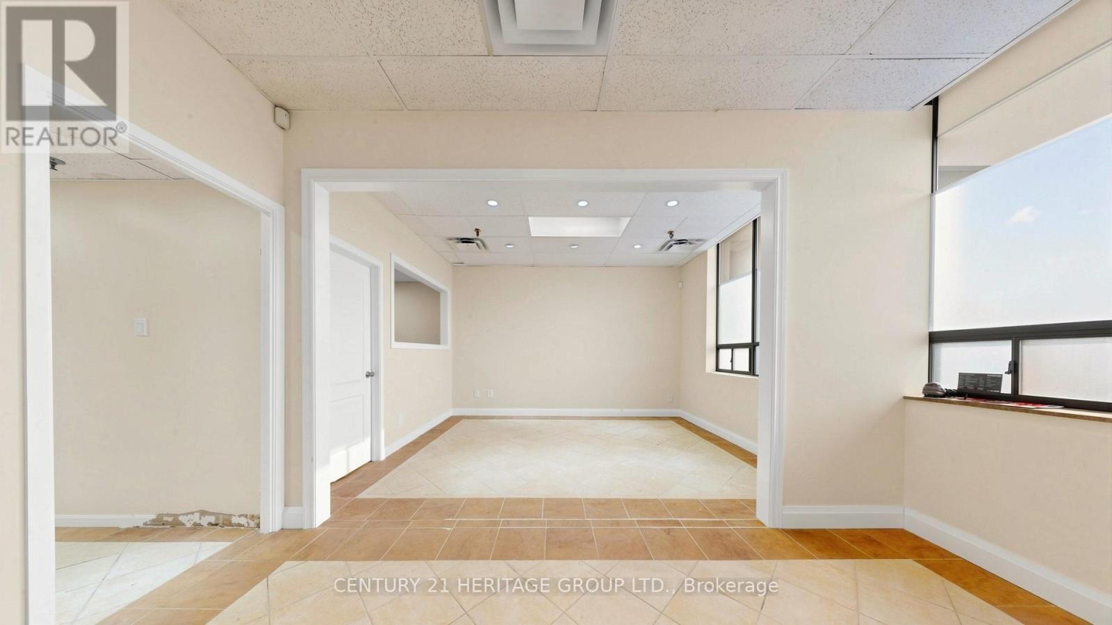 4 - 90 Esna Park Drive, Markham (Milliken Mills West), Ontario  L3R 2R7 - Photo 6 - N13121922
