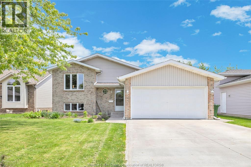71 MILNE STREET South, Essex, Ontario