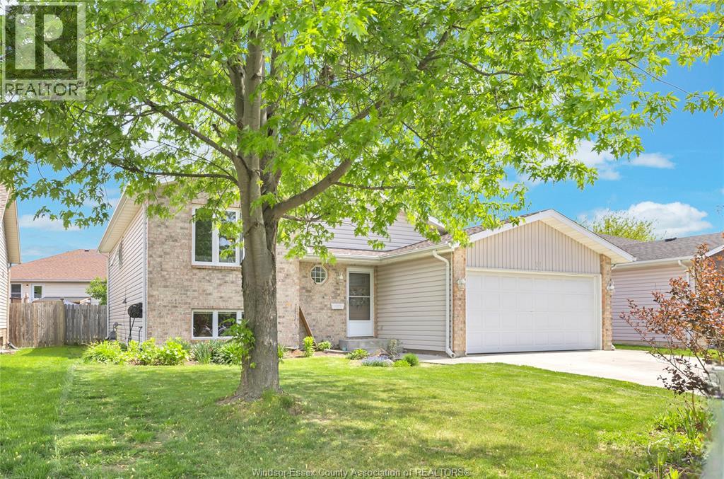 71 Milne Street South, Essex, Ontario  N8M 3G2 - Photo 2 - 26011020