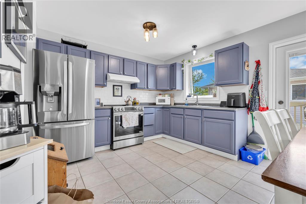 71 Milne Street South, Essex, Ontario  N8M 3G2 - Photo 4 - 26011020
