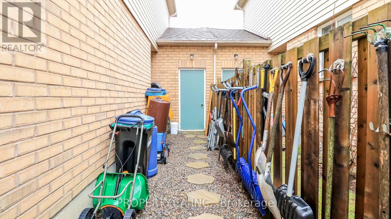 3 Coleman Drive, Barrie (Edgehill Drive), Ontario  L4N 0R5 - Photo 28 - S13121860