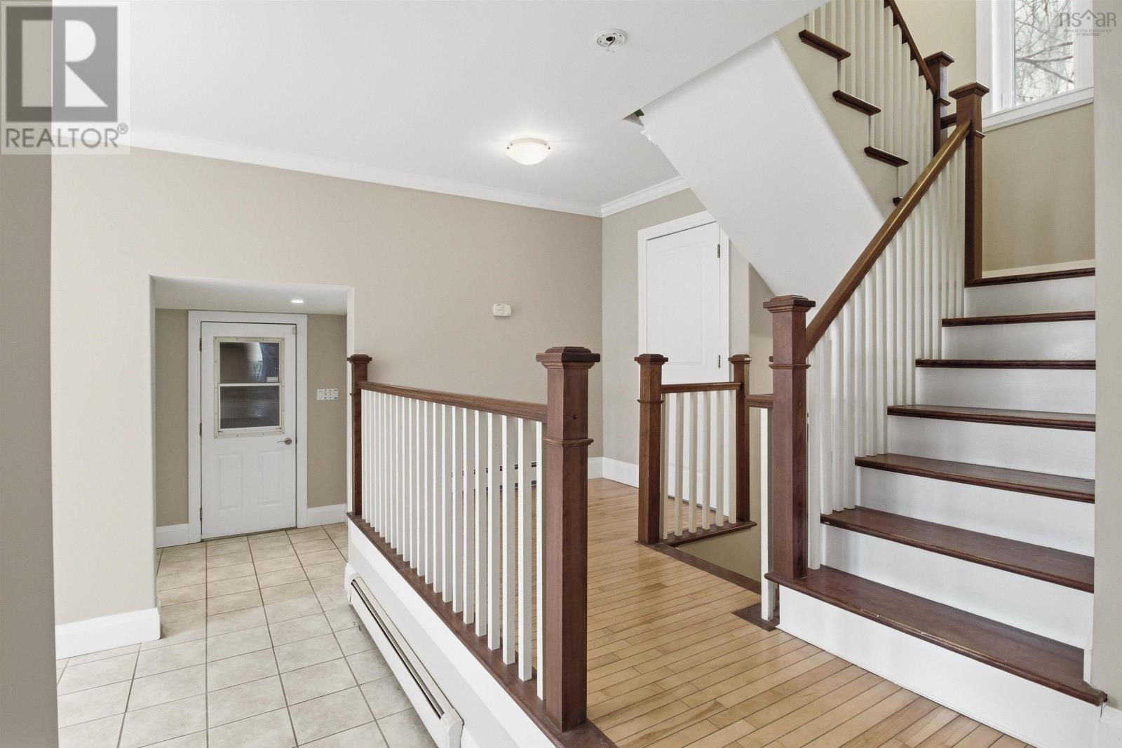 23 Locke Street, Bedford, Nova Scotia  B4A 1N1 - Photo 6 - 202610710
