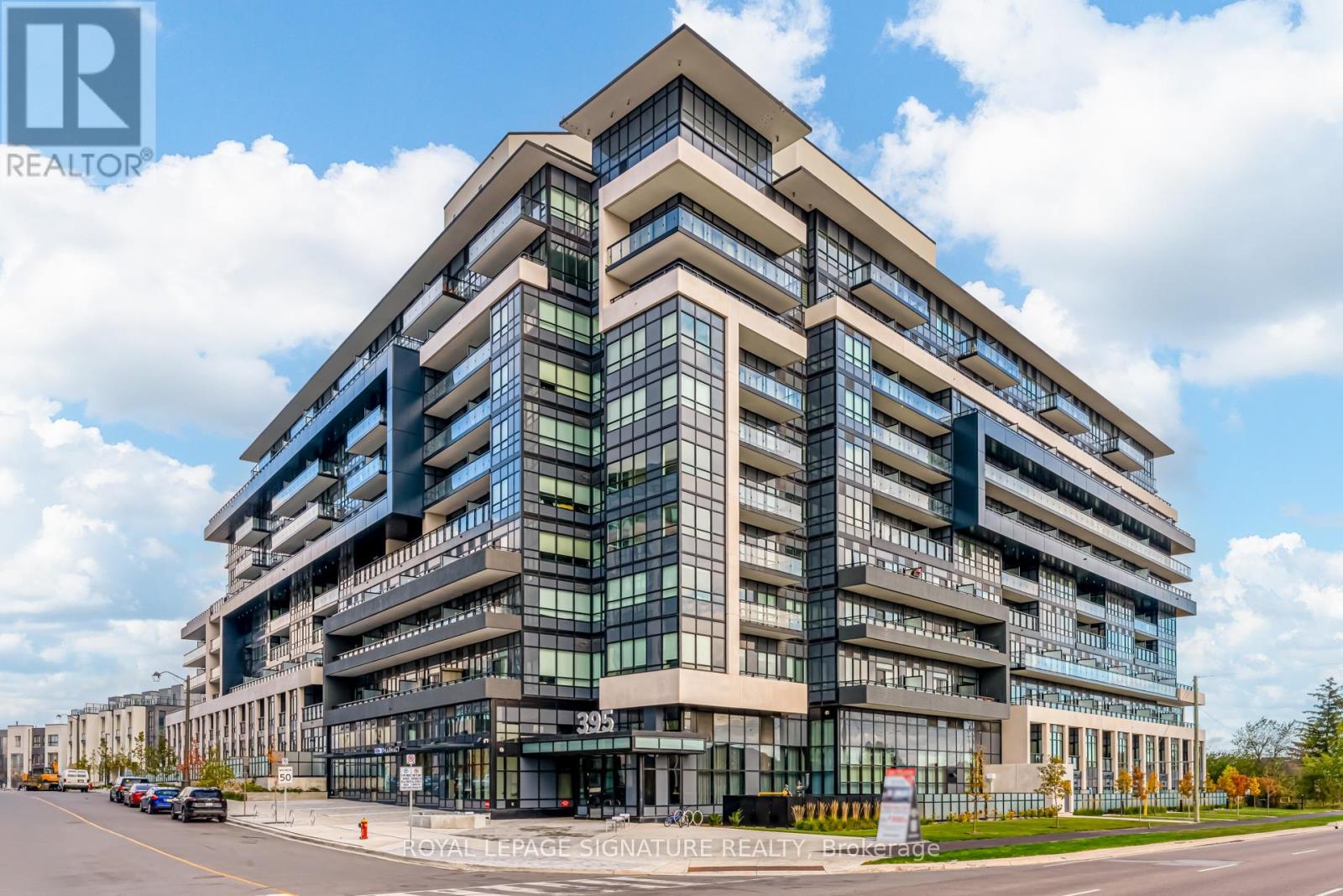 LPH 30 - 395 DUNDAS STREET W