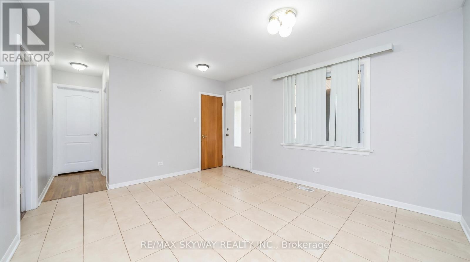 12891 Dixie Road, Caledon, Ontario  L7C 2M5 - Photo 6 - W13121628