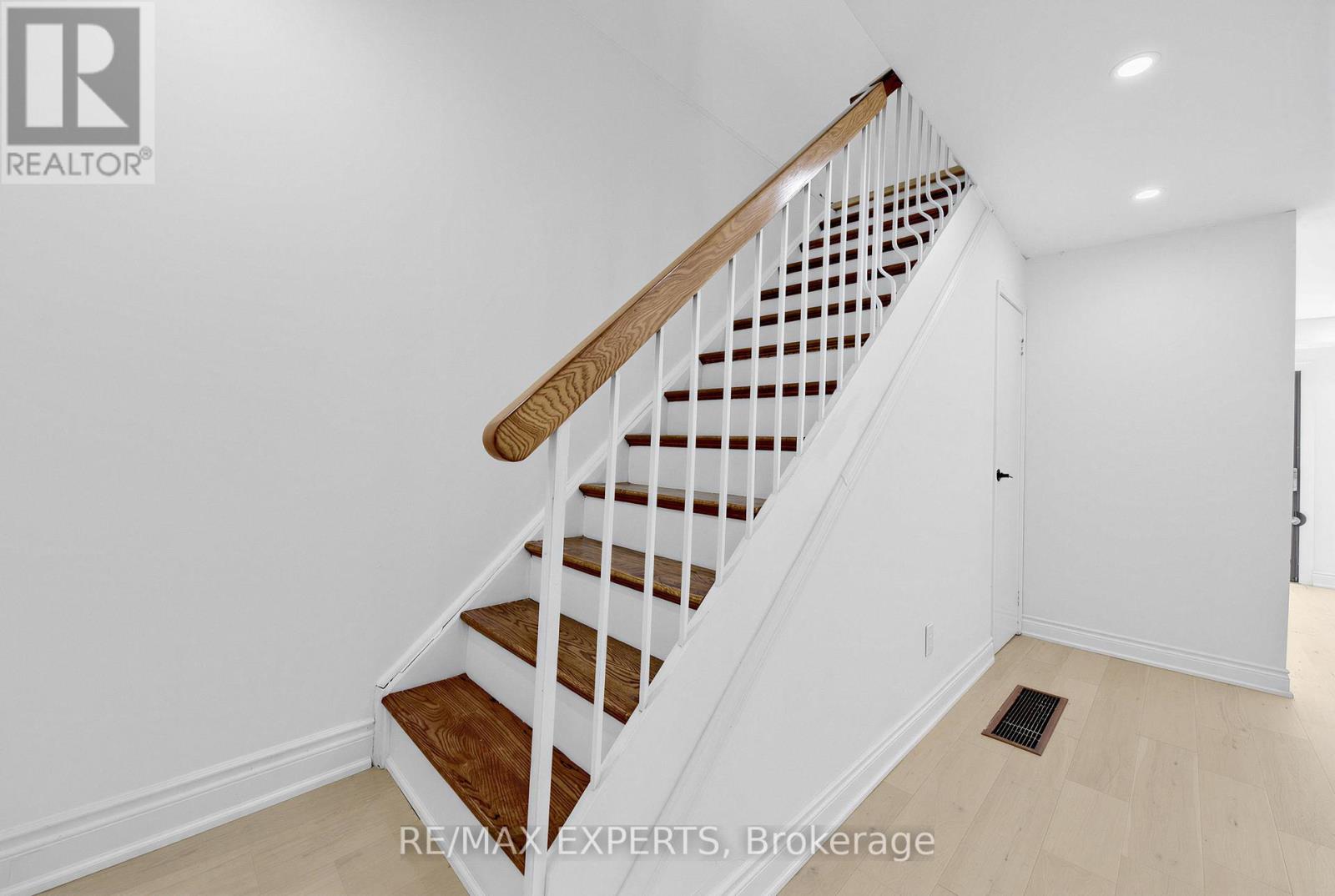 61 - 21 Maple Branch Path, Toronto, Ontario  M9P 3T4 - Photo 18 - W13121654