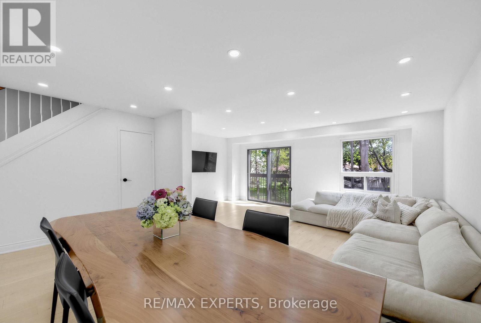 61 - 21 Maple Branch Path, Toronto, Ontario  M9P 3T4 - Photo 5 - W13121654