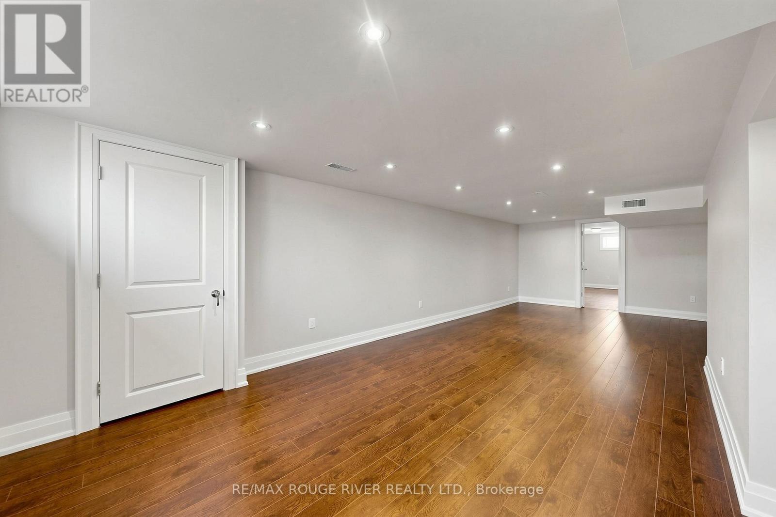 102 Taysham Crescent, Toronto, Ontario  M9V 1X3 - Photo 27 - W13121684