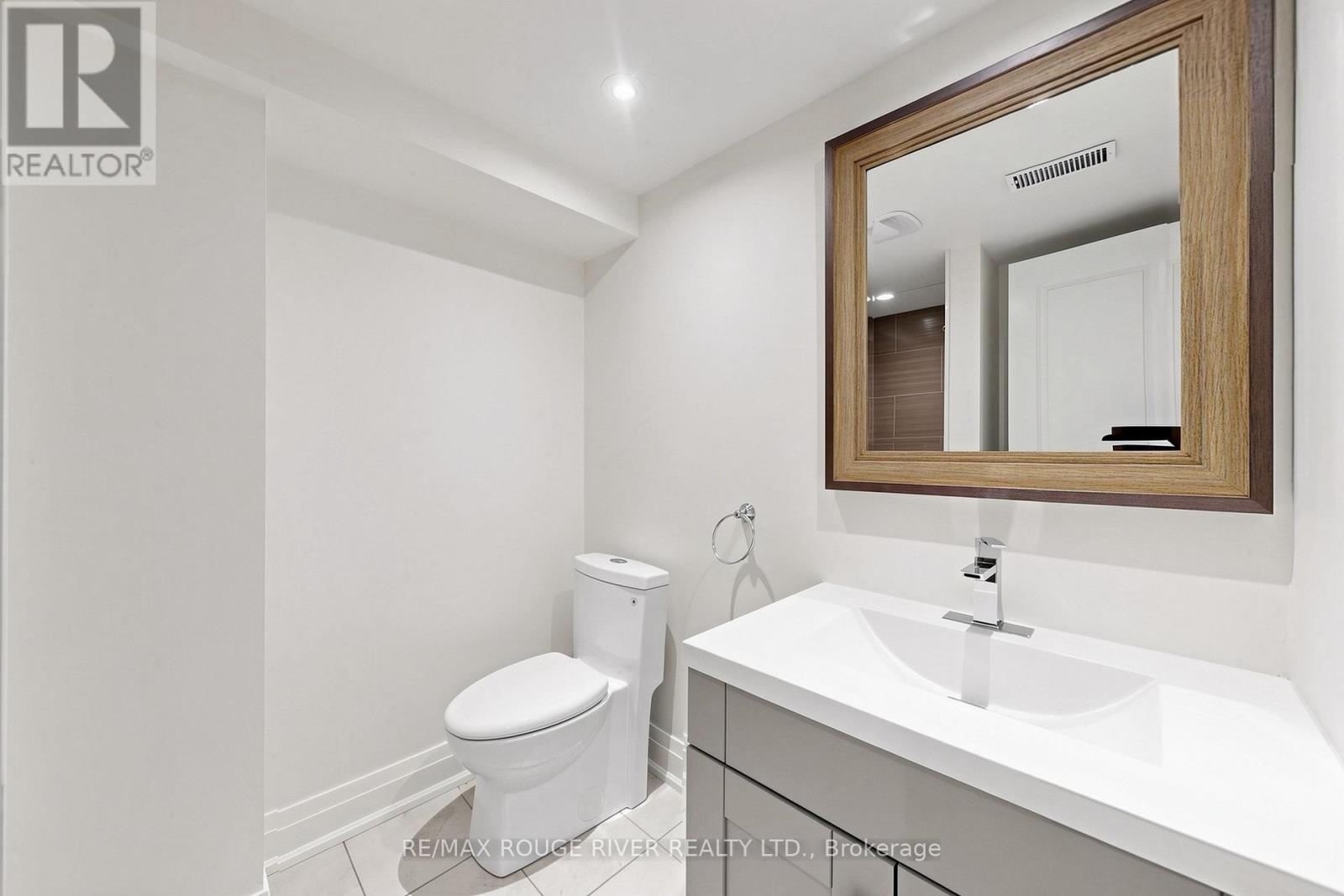 102 Taysham Crescent, Toronto, Ontario  M9V 1X3 - Photo 30 - W13121684