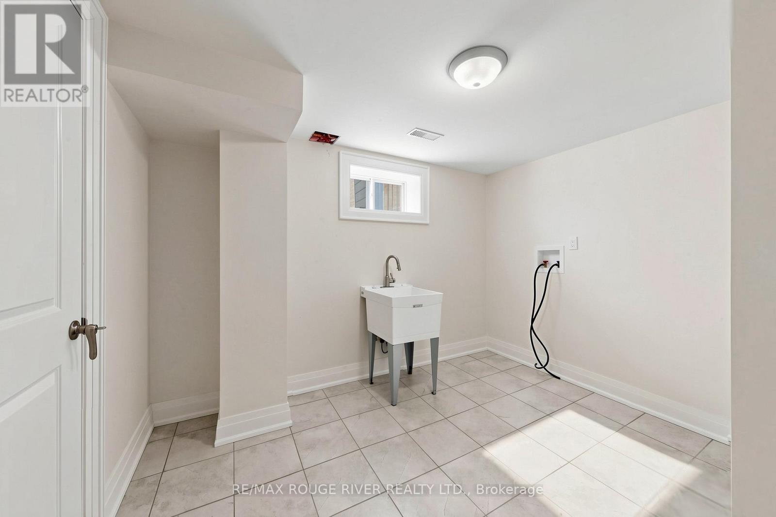 102 Taysham Crescent, Toronto, Ontario  M9V 1X3 - Photo 32 - W13121684