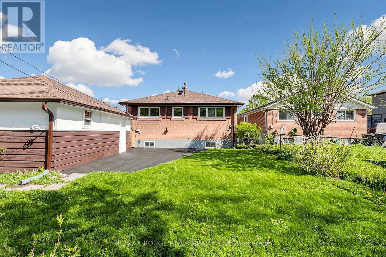 102 Taysham Crescent, Toronto, Ontario  M9V 1X3 - Photo 34 - W13121684