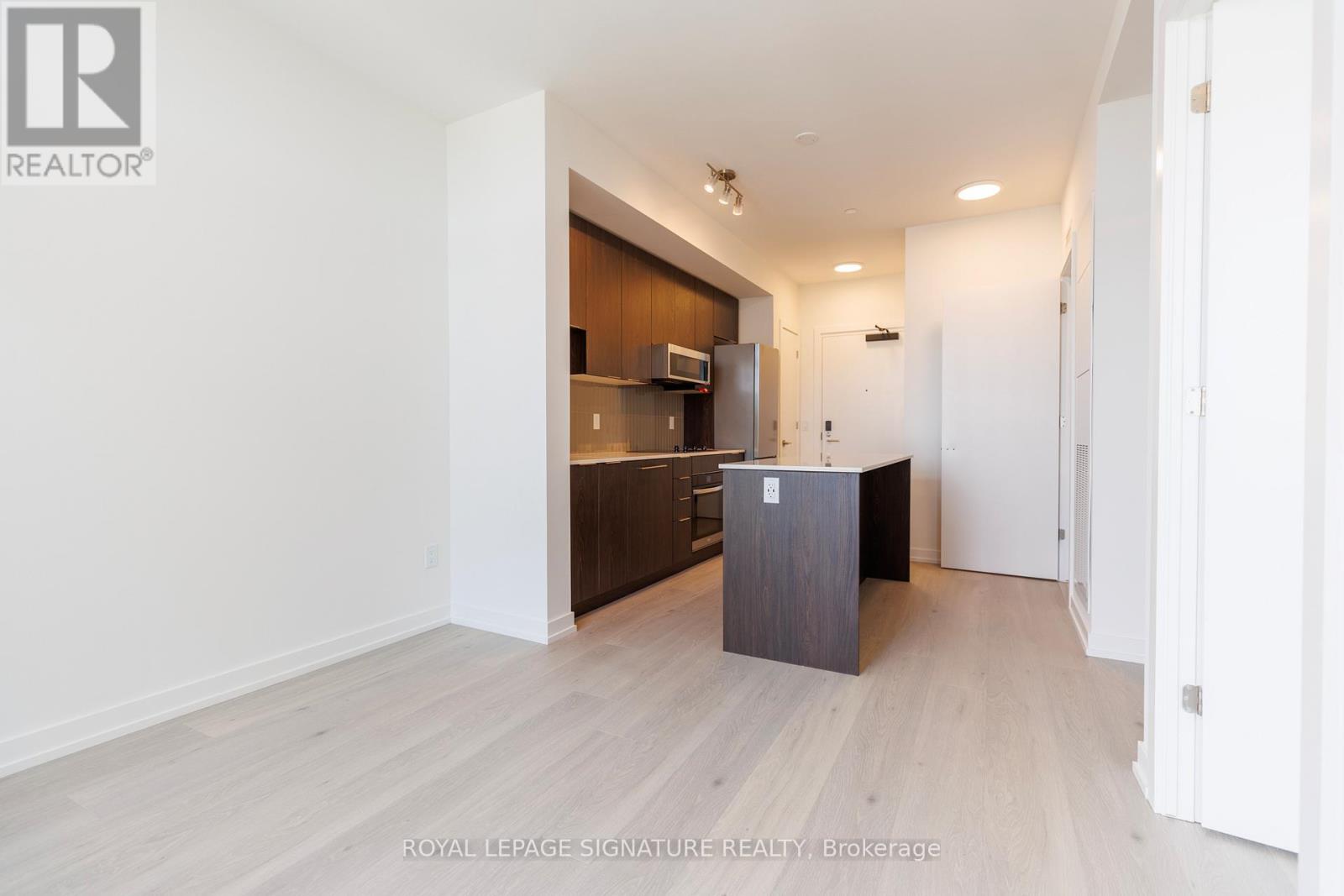 635 - 2501 Saw Whet Boulevard, Oakville, Ontario  L6M 5N2 - Photo 3 - W13121688