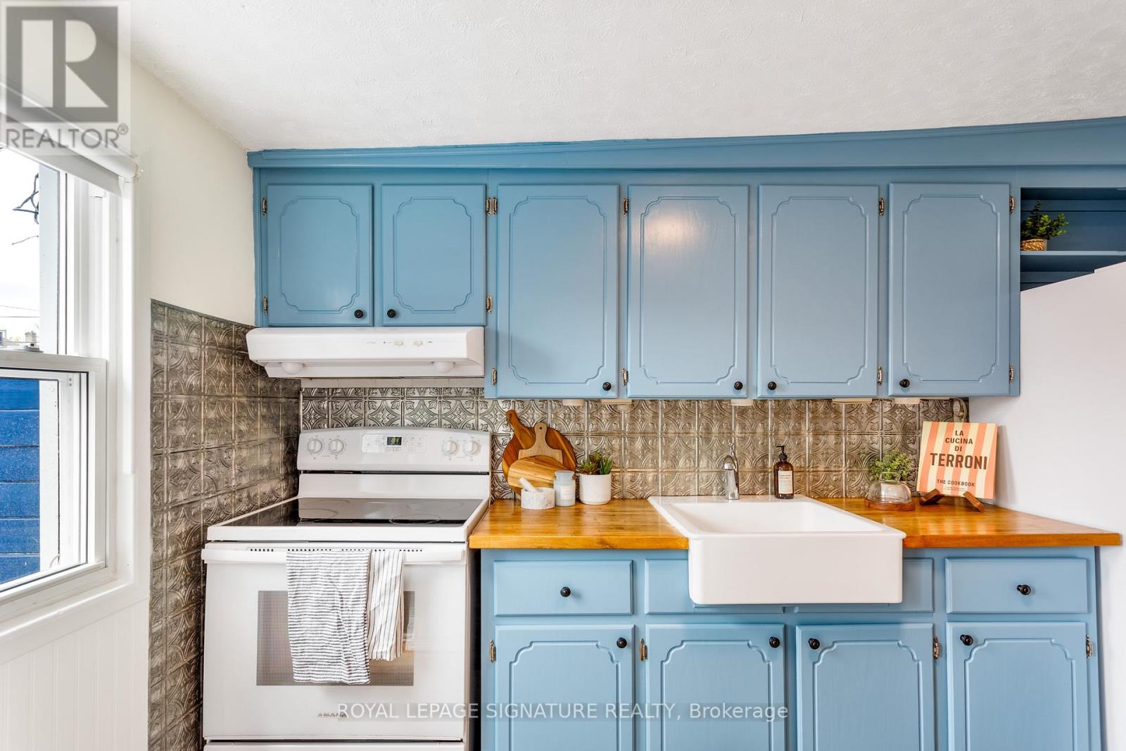 38 Wiltshire Avenue, Toronto, Ontario  M6N 2V9 - Photo 20 - W13121732