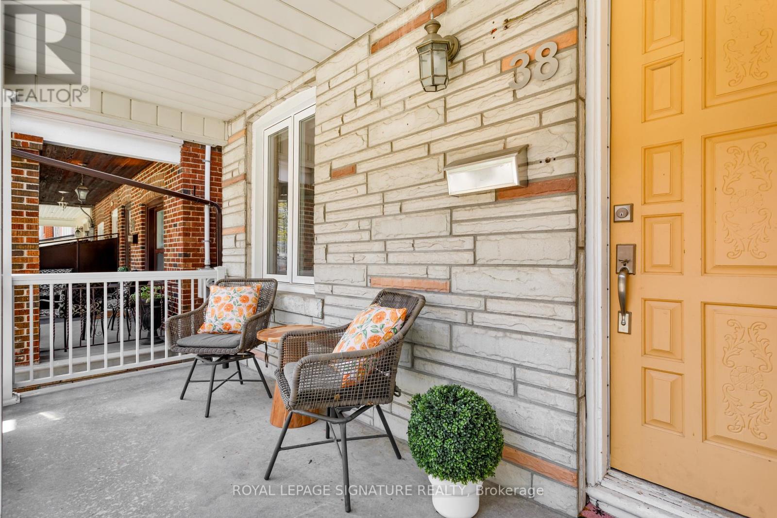 38 Wiltshire Avenue, Toronto, Ontario  M6N 2V9 - Photo 3 - W13121732