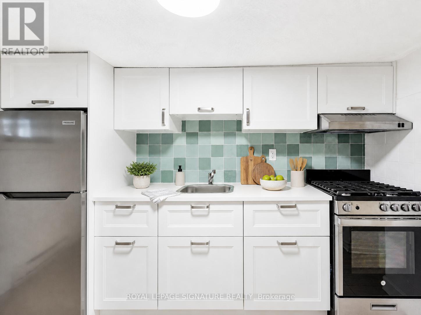 38 Wiltshire Avenue, Toronto, Ontario  M6N 2V9 - Photo 40 - W13121732