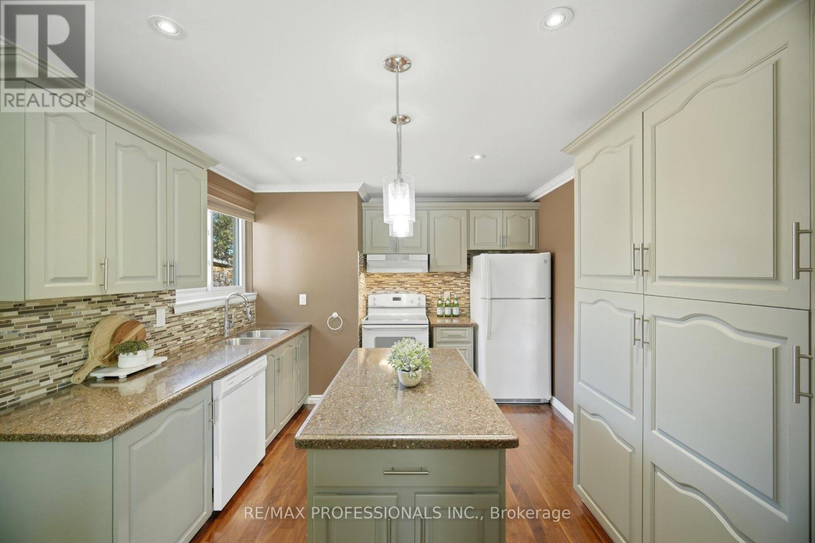 5 Flavian Crescent, Brampton, Ontario  L6T 3P2 - Photo 15 - W13121740
