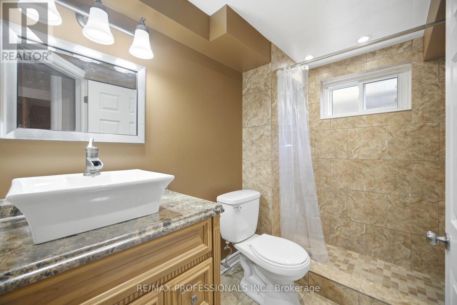 5 Flavian Crescent, Brampton, Ontario  L6T 3P2 - Photo 33 - W13121740