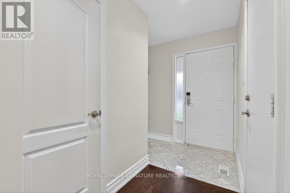 49 Rosebud Avenue, Brampton, Ontario  L6X 2W4 - Photo 2 - W13121744