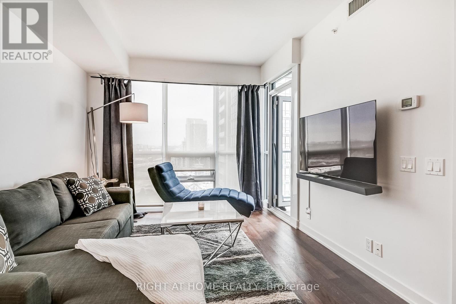 2710 - 2212 LAKE SHORE BOULEVARD W, Toronto, Ontario