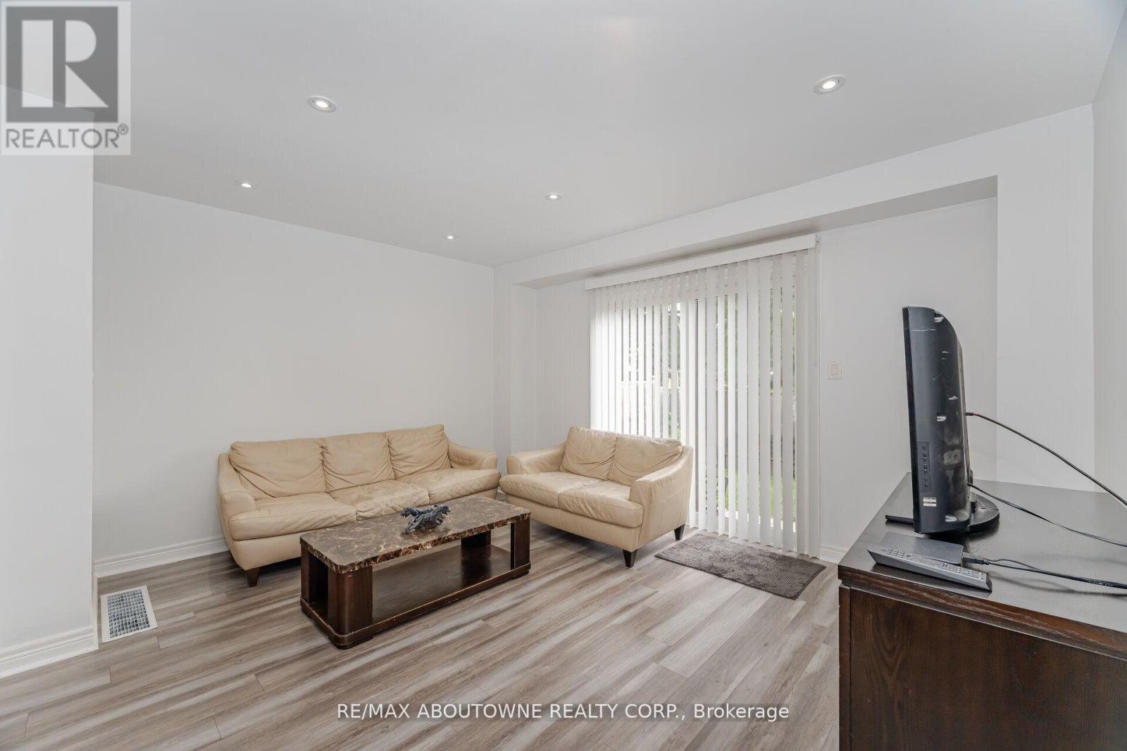 27 - 2779 Gananoque Drive, Mississauga, Ontario  L5N 2E4 - Photo 10 - W13121838