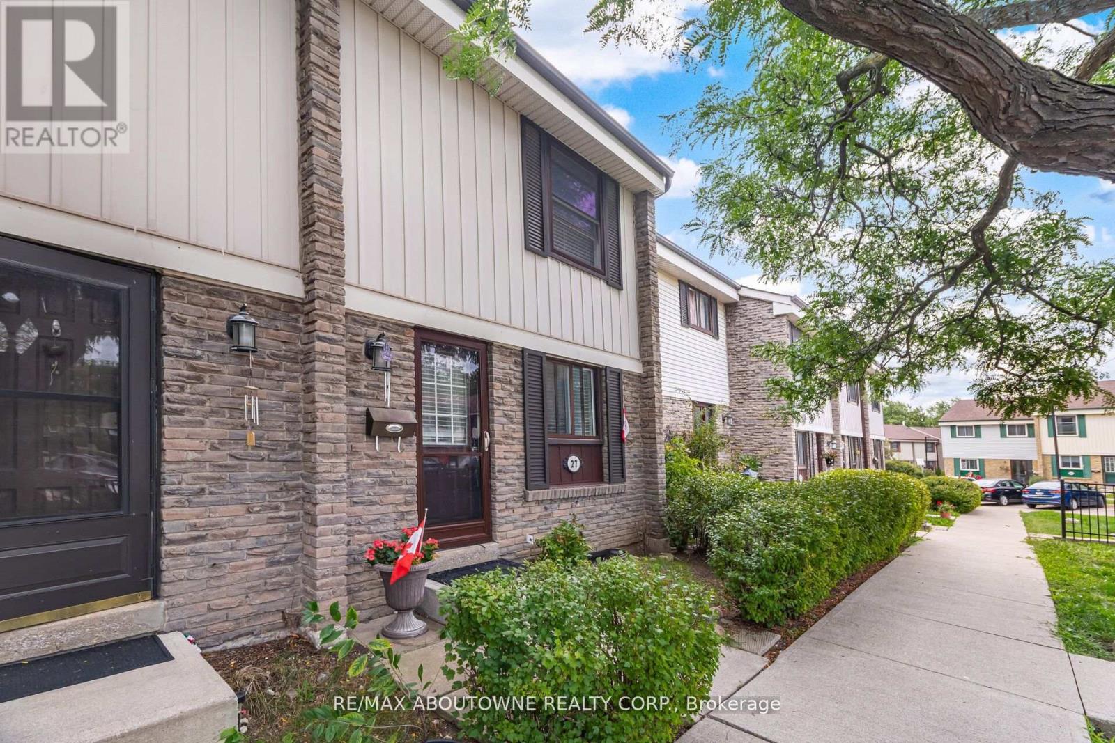 27 - 2779 Gananoque Drive, Mississauga, Ontario  L5N 2E4 - Photo 2 - W13121838