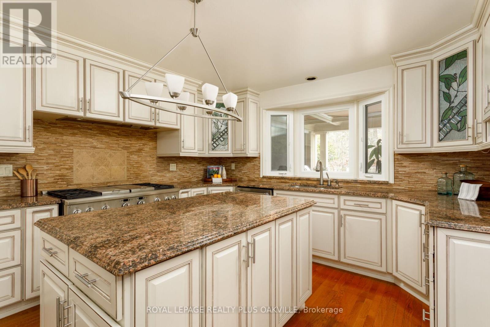 295 Shoreacres Road, Burlington, Ontario  L7L 2H3 - Photo 12 - W13121992