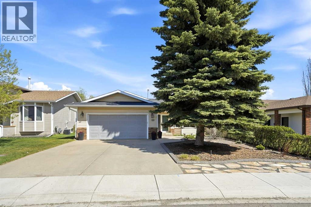 25 Gilbert Crescent, Red Deer, Alberta  T4P 3L3 - Photo 2 - A2309985
