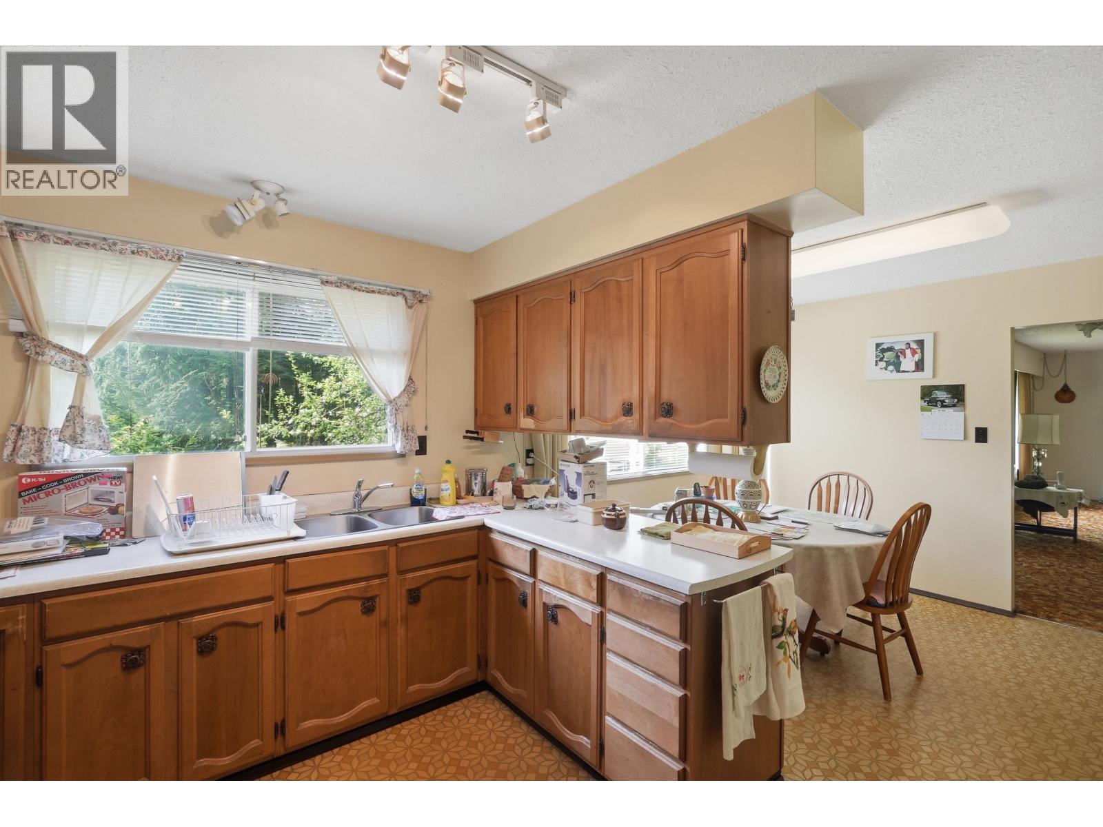 28595 Dewdney Trunk Road, Maple Ridge, British Columbia  V2W 1M1 - Photo 5 - R3122489