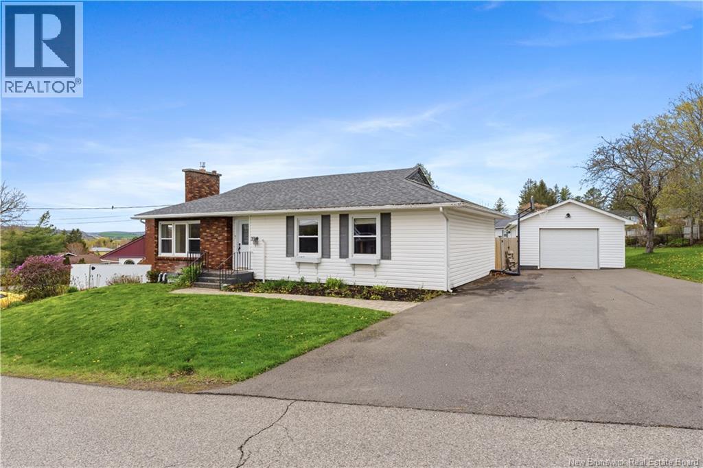 39 Hillside Crescent, Sussex, New Brunswick  E4E 1C4 - Photo 2 - NB139344