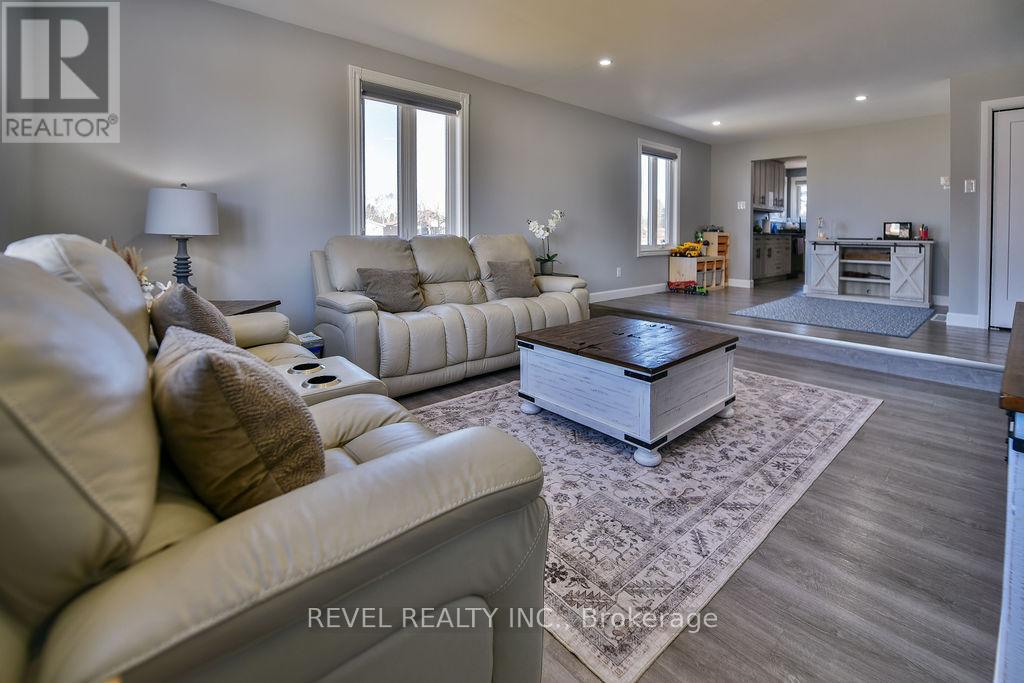 105 Spillenaar Street, Timmins, Ontario  P0N 1K0 - Photo 6 - T13122066