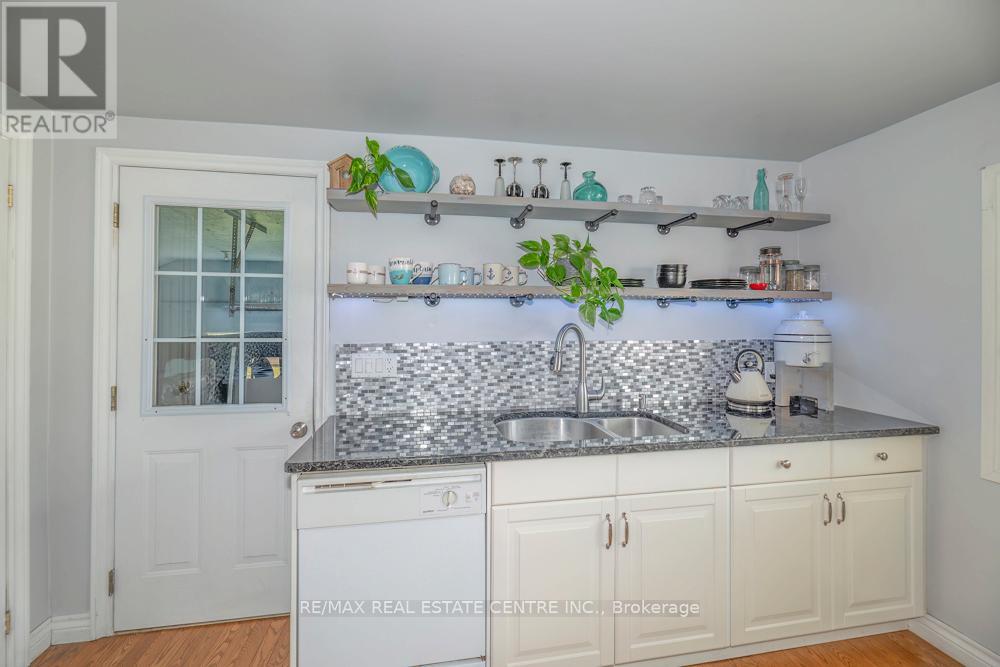 111 Elizabeth Street W, West Grey, Ontario  N0G 1R0 - Photo 11 - X13121606