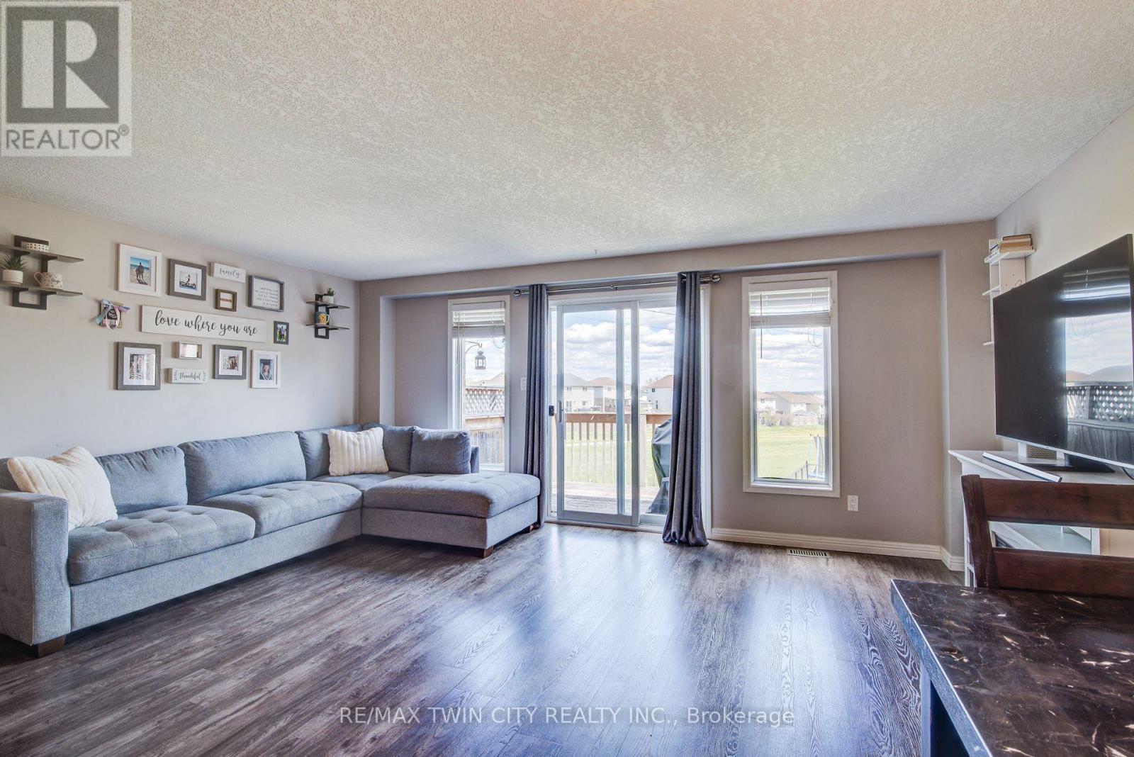 31 Red Clover Crescent, Kitchener, Ontario  N2E 4G8 - Photo 17 - X13121612