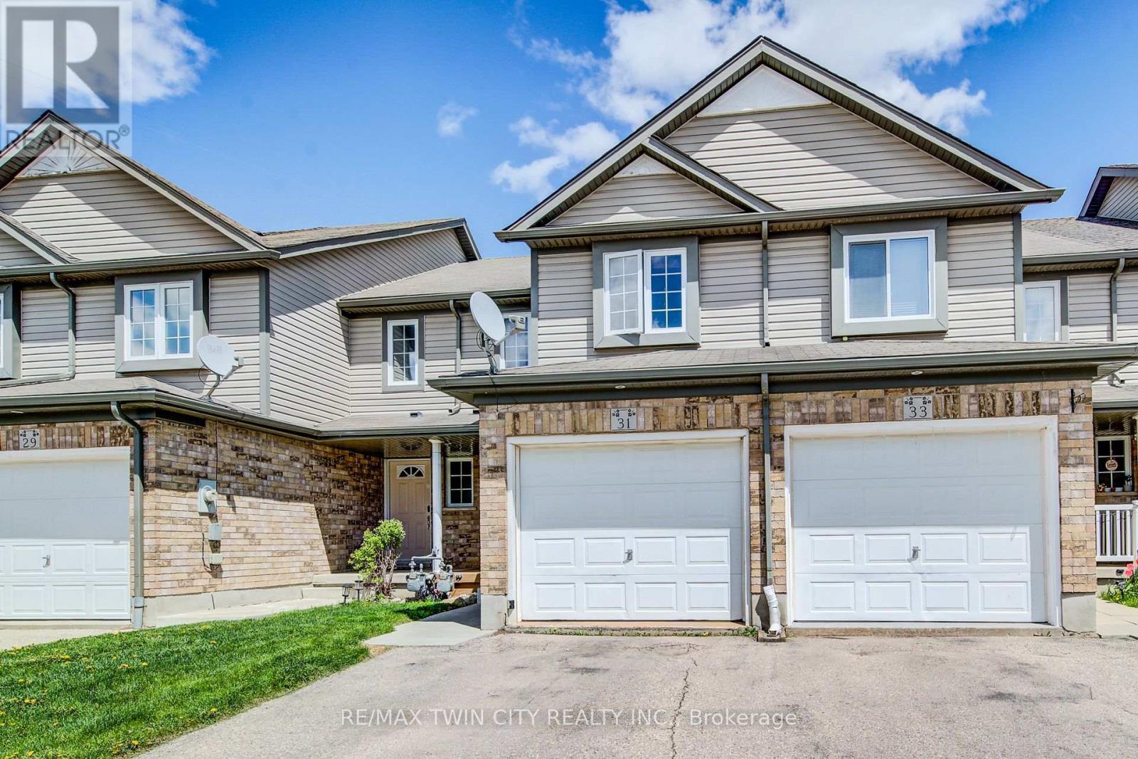 31 Red Clover Crescent, Kitchener, Ontario  N2E 4G8 - Photo 4 - X13121612