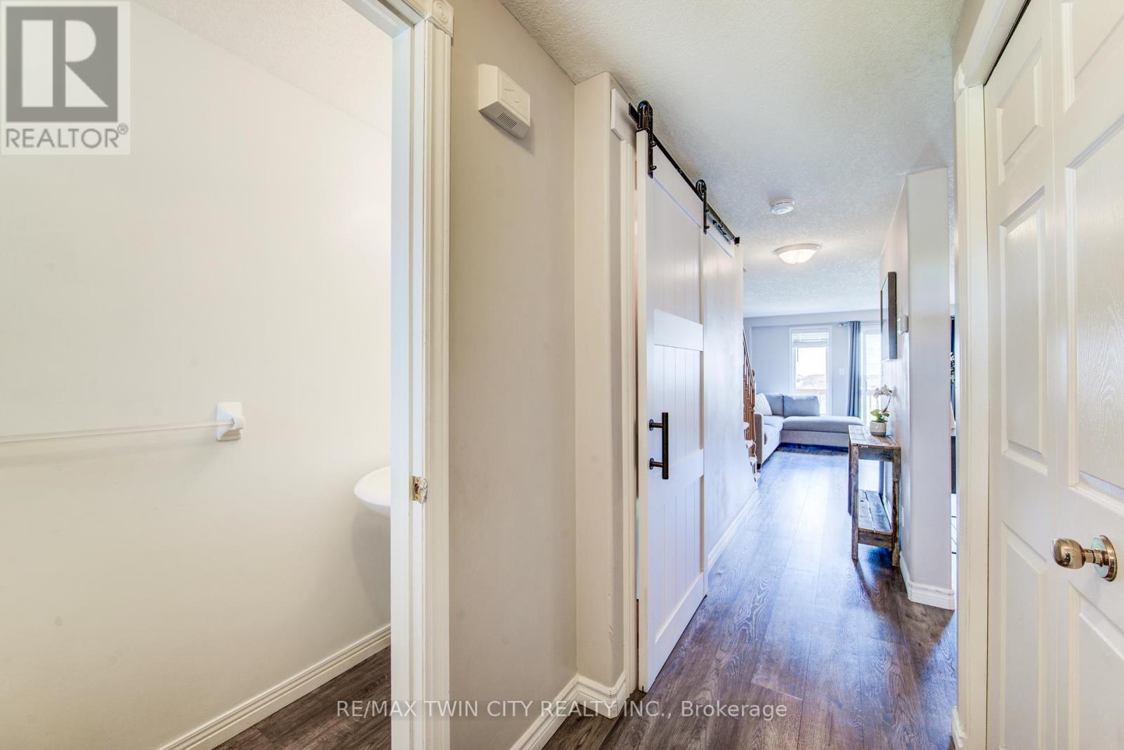 31 Red Clover Crescent, Kitchener, Ontario  N2E 4G8 - Photo 9 - X13121612