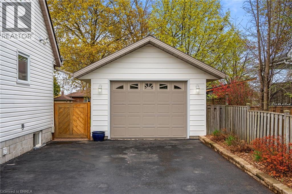 7 Northalaton Street, Brantford, Ontario  N3R 2B3 - Photo 3 - 40829792