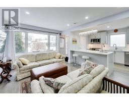 4 CAMEO CRESCENT, Toronto, Ontario