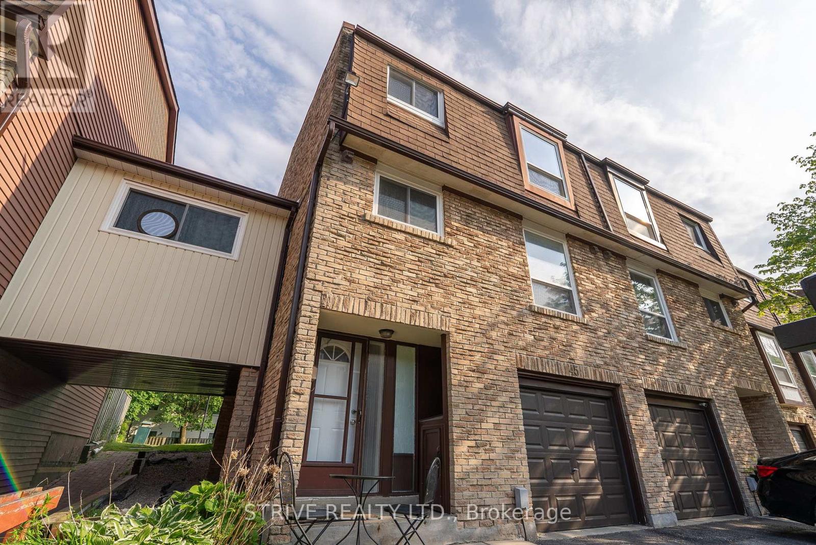 45 - 222 Pearson Street, Oshawa, Ontario  L1G 7C6 - Photo 3 - E13122012