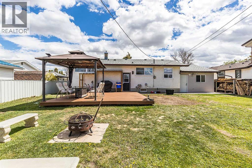 1384 10 Avenue Ne, Medicine Hat, Alberta  T1A 6G3 - Photo 48 - A2310283