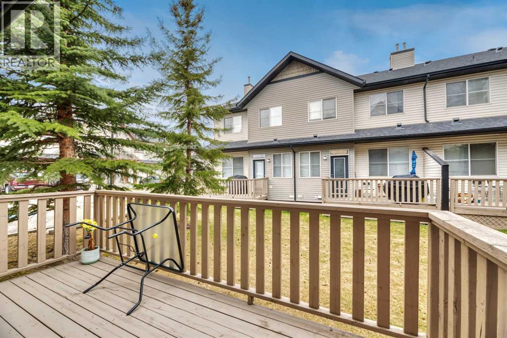 49 Everridge Gardens SW, Calgary, Alberta  t2y 0g8 - Photo 17 - A2305041