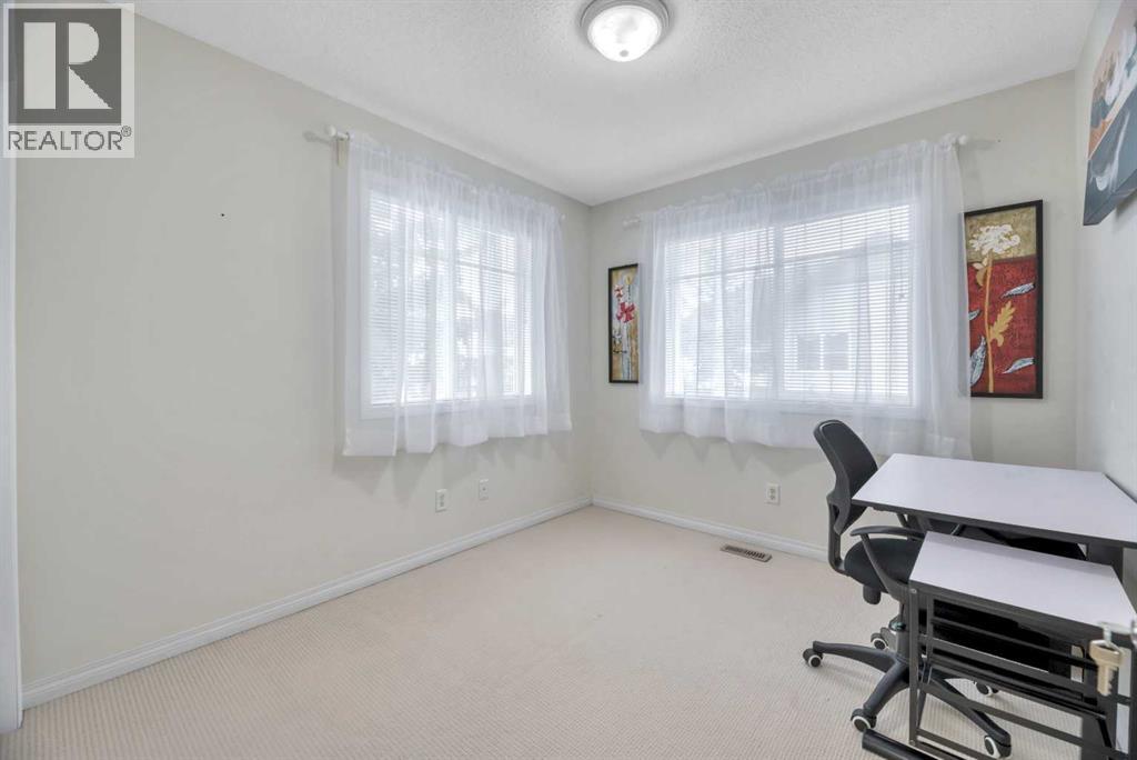 49 Everridge Gardens SW, Calgary, Alberta  t2y 0g8 - Photo 28 - A2305041