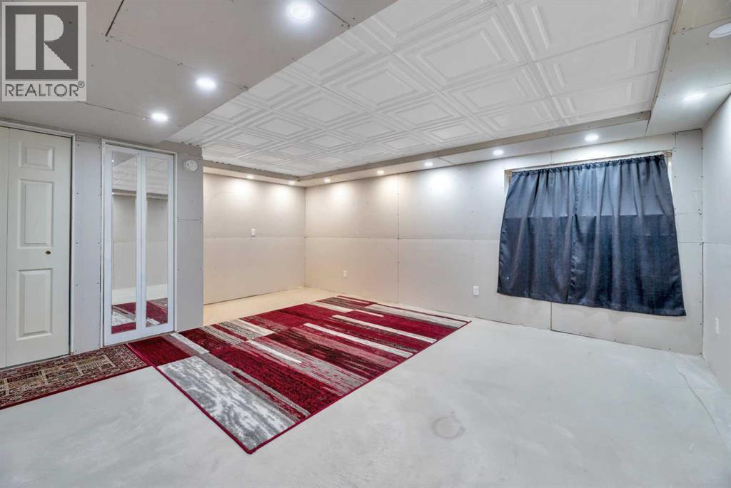 49 Everridge Gardens SW, Calgary, Alberta  t2y 0g8 - Photo 30 - A2305041