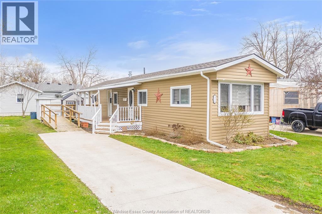 235 DAVID COURT, Essex, Ontario